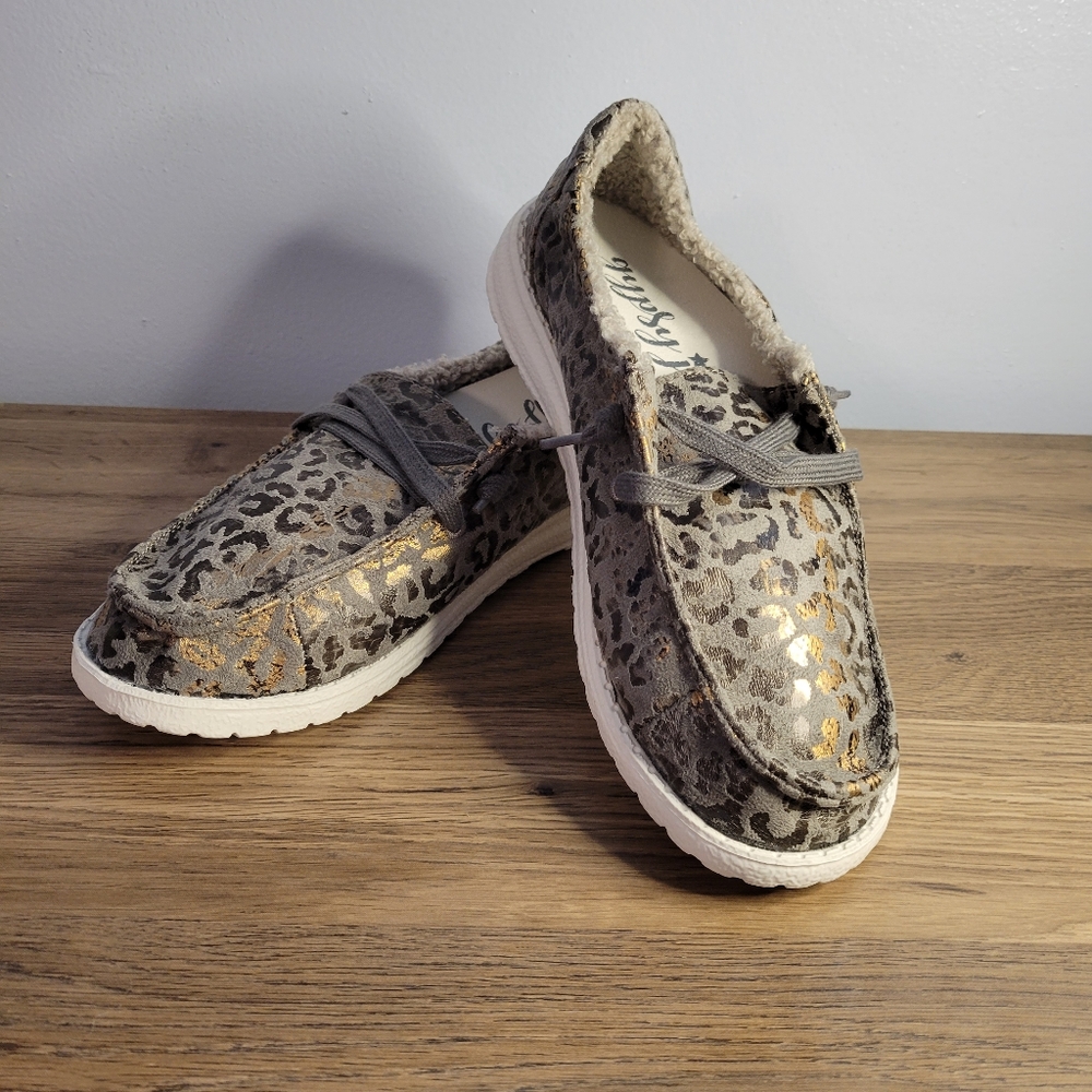 Gypsy Jazz Jazzy in Grey leopard